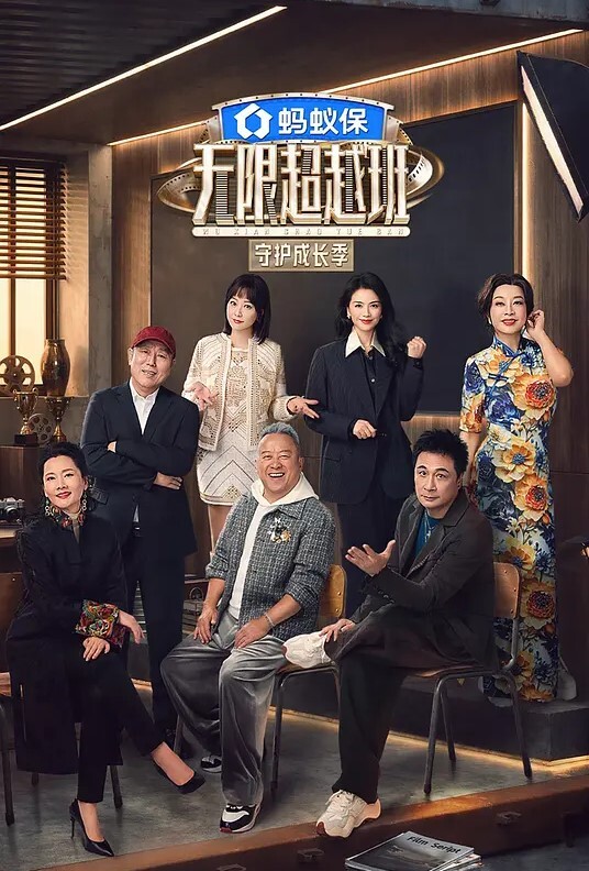 安琪拉i高颜值长相甜美粉嫩妹子和炮友啪啪，穿上开档黑丝高跟鞋特写口交后入猛操 - AV解说