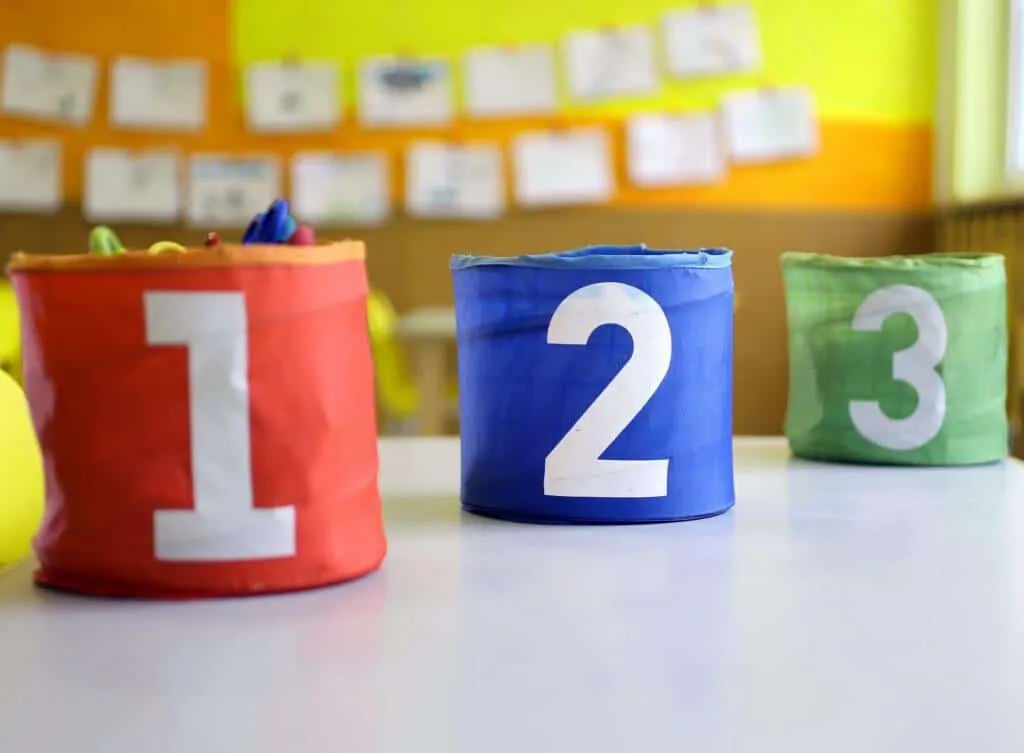 Sorting toys with toy bins